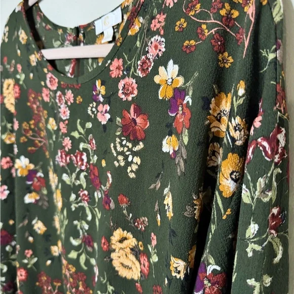 LC Lauren Conrad Floral Blouse in Green and Yellow - Picture 3 of 3